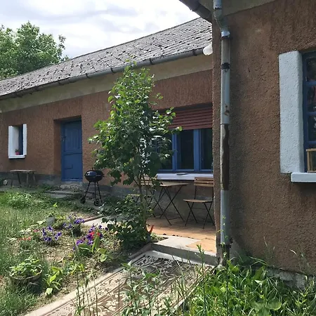 Kali Kerted Vendeghazak Lidi Neni Haza * Monoszlo